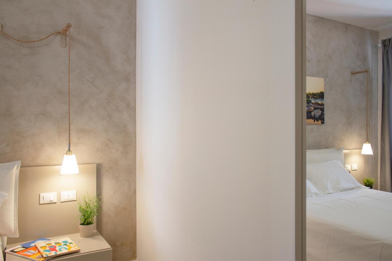 Chiare Ginestre Apartment San Felice del Benaco Luaran gambar